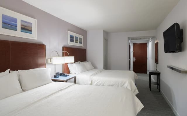 Hampton Inn Manhattan Seaport Financial District - photo 3