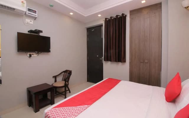 OYO Flagship 24120 Chugh House - photo 2
