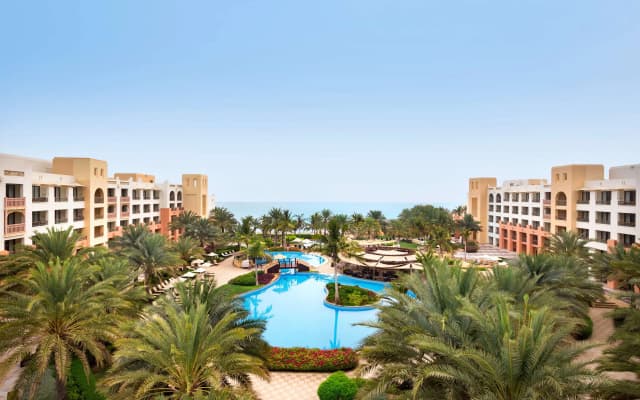 Hilton Muscat Al Bandar - photo 2