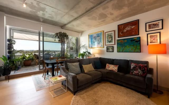 Brunswick Retreat! 5th Floor 1-bed Unit w Parking - photo 4