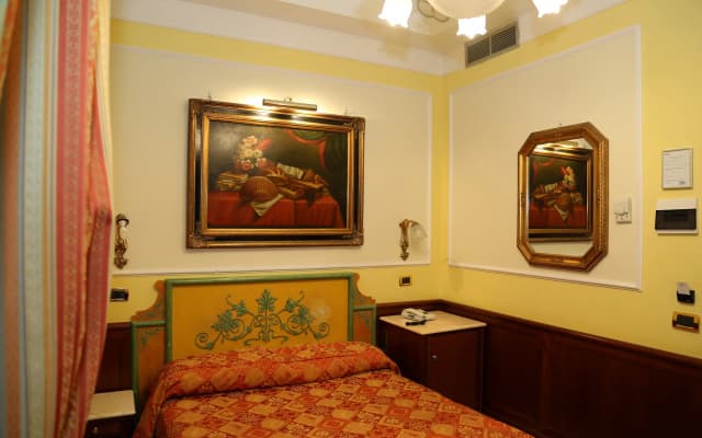 Hotel Borromeo - photo 4