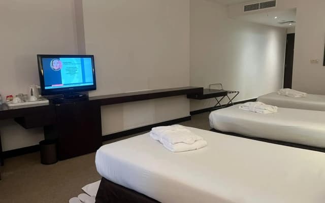 Al Jazira Club Hotel - photo 4