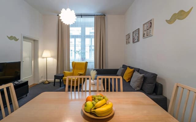 Little Tom Apartments - photo 2