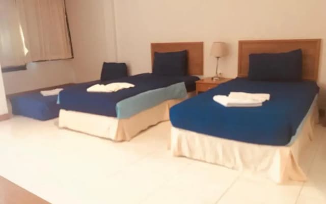Global Hotel Beach View - photo 4