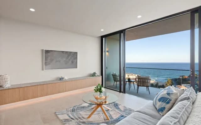 Modern 1-bed With Tamarama Beach Views - photo 2