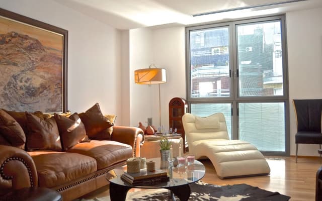 2BR refined ethnic style in Eixample - Livingstone - photo 3