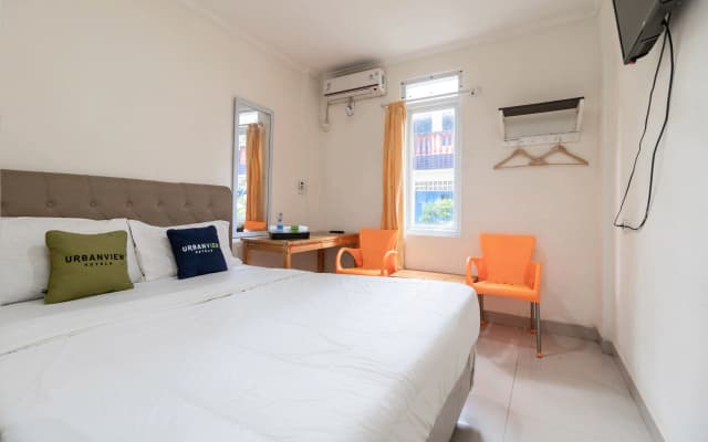 Urbanview Hotel Minongga Pondok Labu by RedDoorz - photo 2