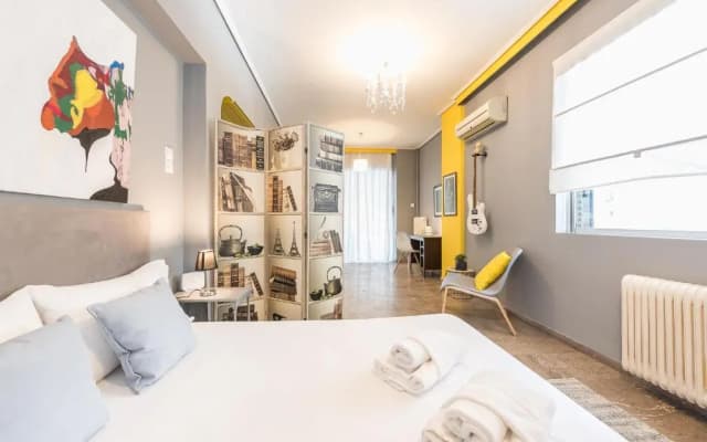 Stylish Apartment with Balcony by Cloudkeys - photo 3
