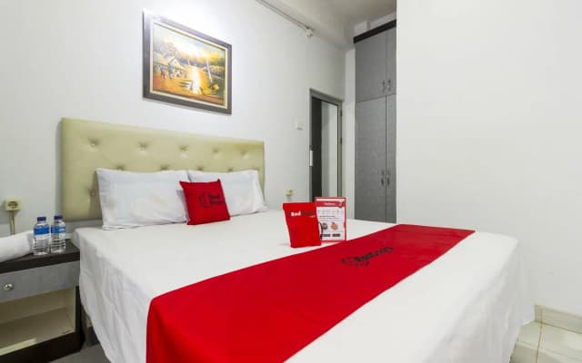 Reddoorz near Gajah Mada Plaza 2 - photo 5