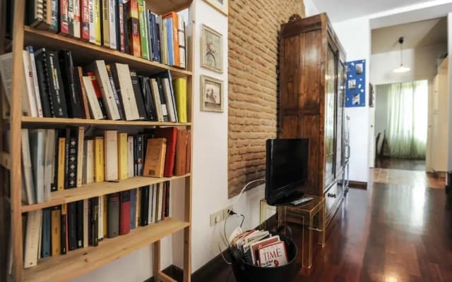 Garibaldi Apartment - photo 2