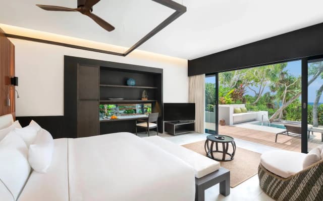 The Westin Maldives Miriandhoo Resort - photo 2