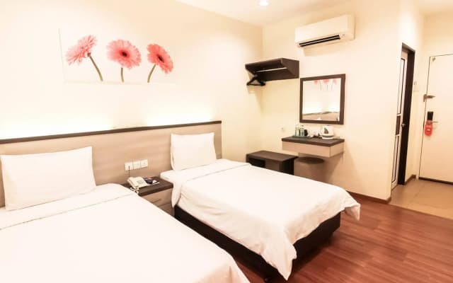 Sunflower Hotel Melaka - photo 3