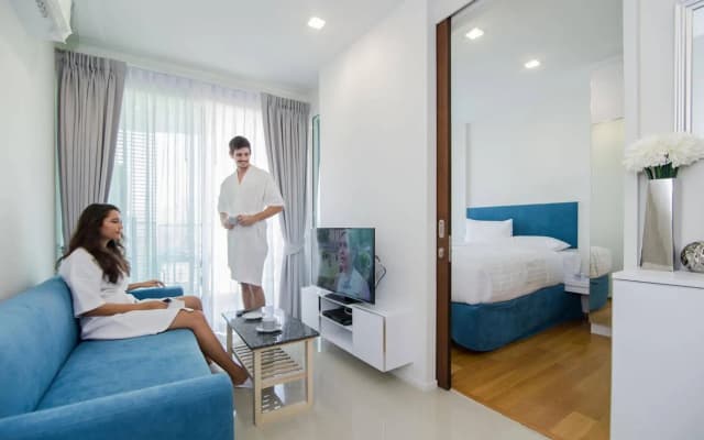 First Choice Grand Suites - photo 4