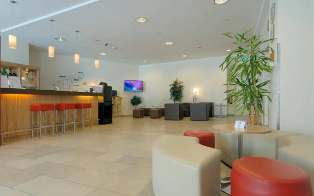 B&B Hotel Berlin City-Ost - photo 2