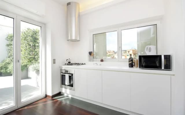 Crispi Luxury Apartments with Terrace - My Extra Home - photo 4