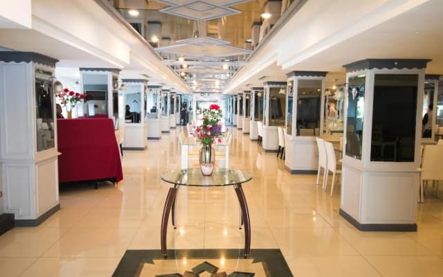 Aunchaleena Grand Hotel - photo 2