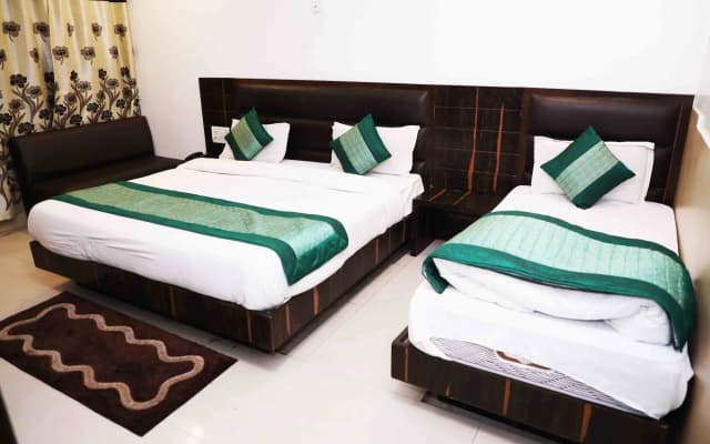 Hotel Kumar Palace - photo 3