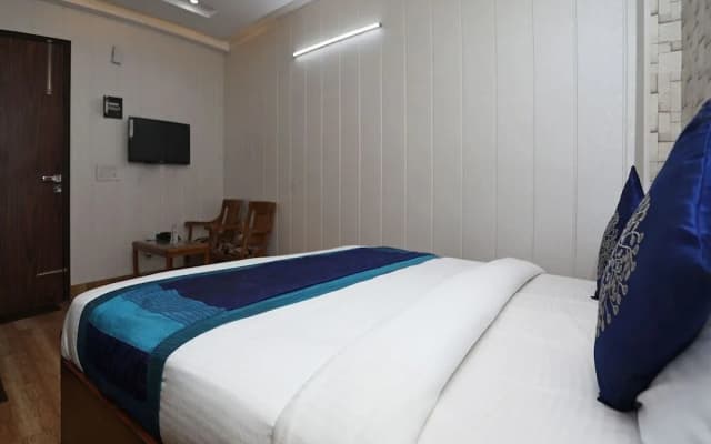 OYO 11583 Hotel Prime View - photo 2