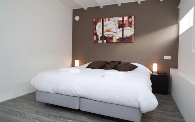 Lijnbaan Canal View Apartment - photo 4