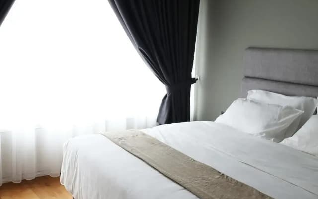 KLCC/KL Tower View Luxury Suites - photo 3