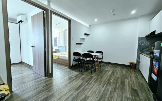 Royal Hotel & Apartment - photo 2