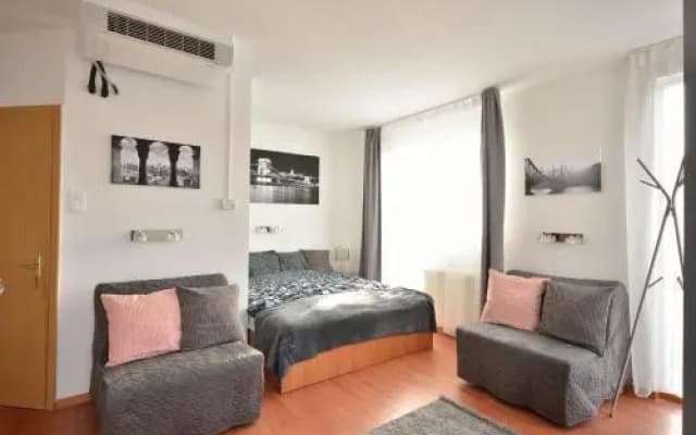 Garay Panorama Apartment - photo 3