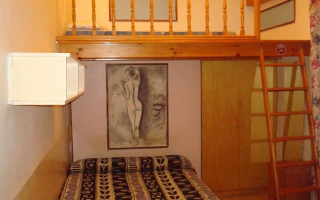 Hostal Rembrandt - photo 3