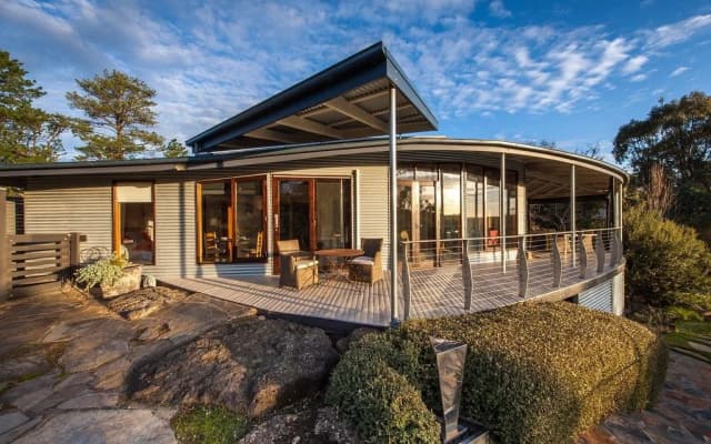 The Linden Bed and Breakfast - photo 2