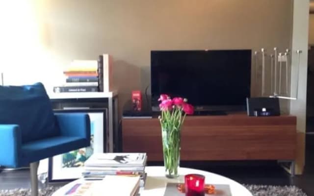Smart & Fresh 2-Room Apartment - photo 2
