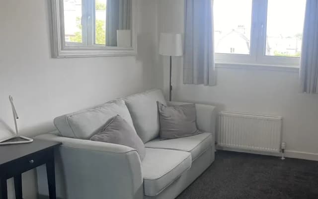 2 Bed Flat - Sleeps 4 - Pets - Parking - Wifi - photo 2