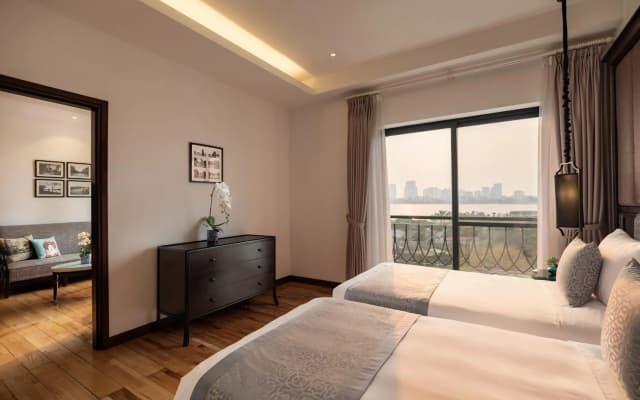 Elegant Suites Westlake - photo 4