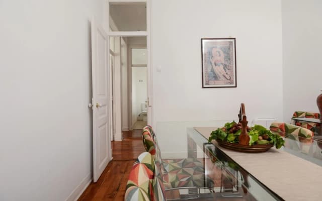 Bright Apartment with River View - photo 5