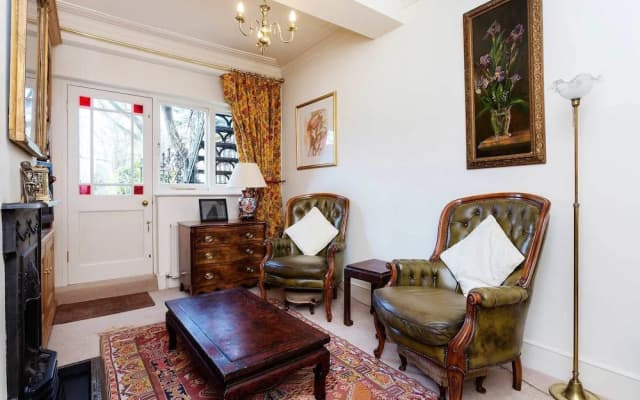Veeve - Traditional Wimbledon Village - photo 2