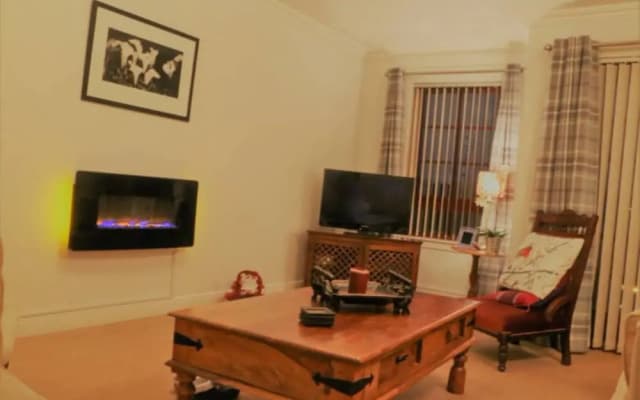 Contemporary Apartment off Queensferry Road - photo 5