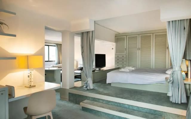 Athens Penthouse Suite on 6th floor - photo 2