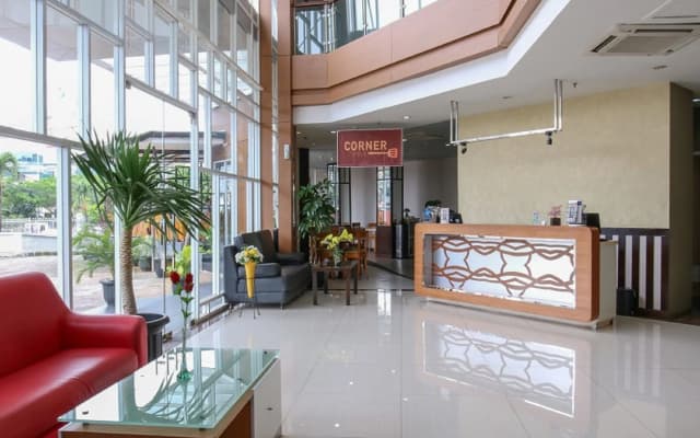 Hotel 88 Kedoya Jakarta - photo 2