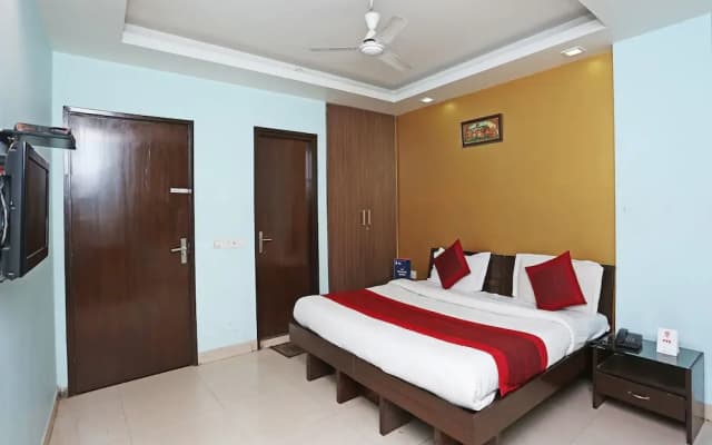 Hotel Flight Path - photo 3