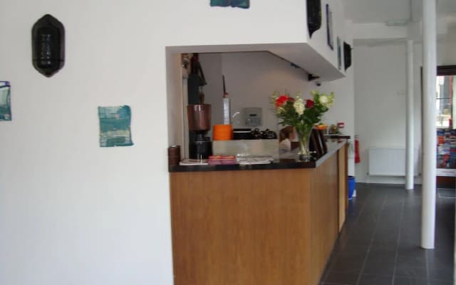 Islington Inn - photo 2