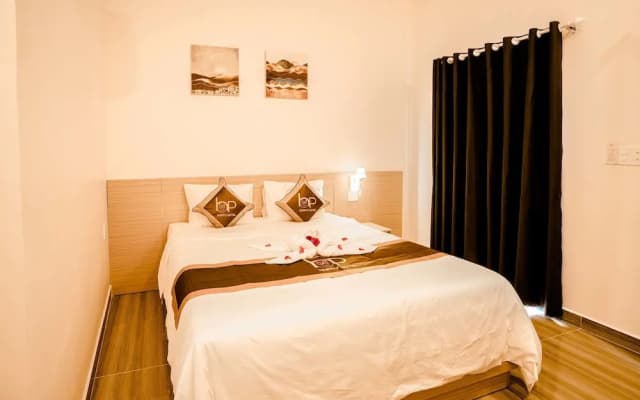 Happy Hotel - photo 5