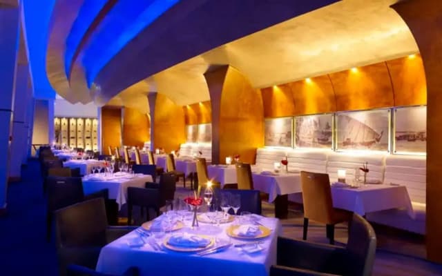 Al Husn Muscat Hotel - photo 4