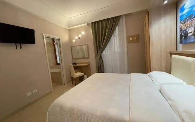 Love Spqr Suite - photo 3
