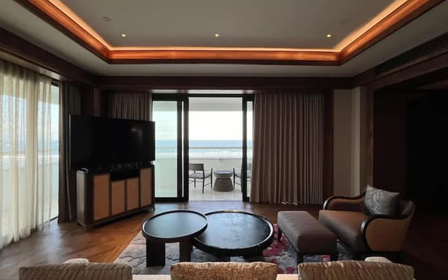 Bali Beach Hotel - photo 2