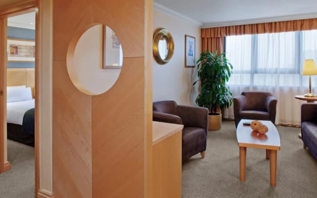 Holiday Inn London-Kensington Forum - photo 4