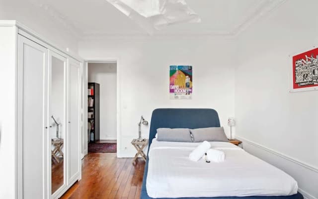 Beautiful and Charming Flat for 4 in the Centre of Paris - photo 3