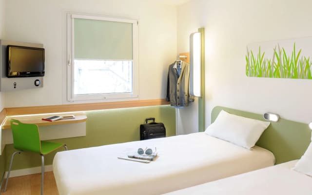 ibis budget Madrid Calle Alcalá - photo 3