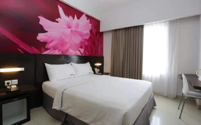 RedDoorz near Patung Dewa Ruci - photo 3