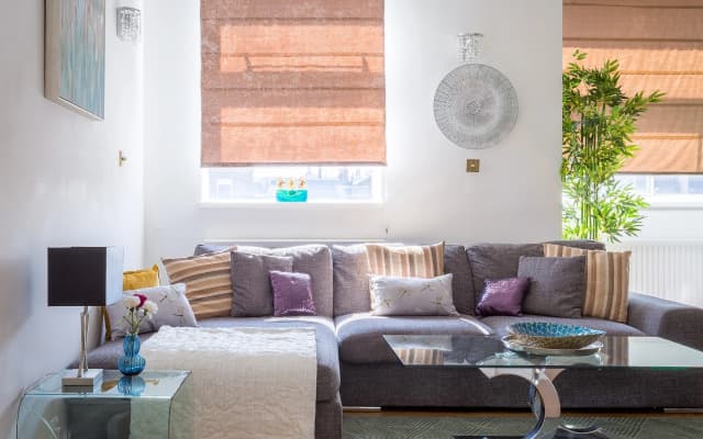 Designer 2-bed 2-bath Behind Selfridges - photo 4