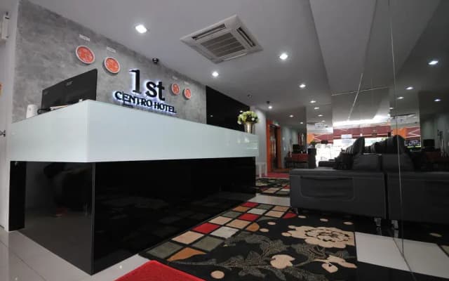 1ST Centro Hotel - photo 2