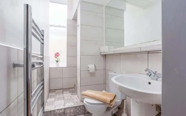 Leith Walk 1 Bedroom Apartment - photo 5