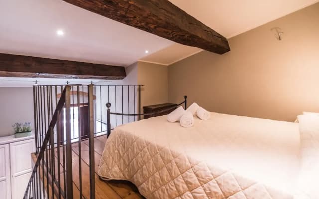 A Few Steps to The Duomo Upscale 2BD Apt - photo 4